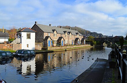 Three-Mountains-Luxury-Retreats-Monmouthshire and Brecon Canal